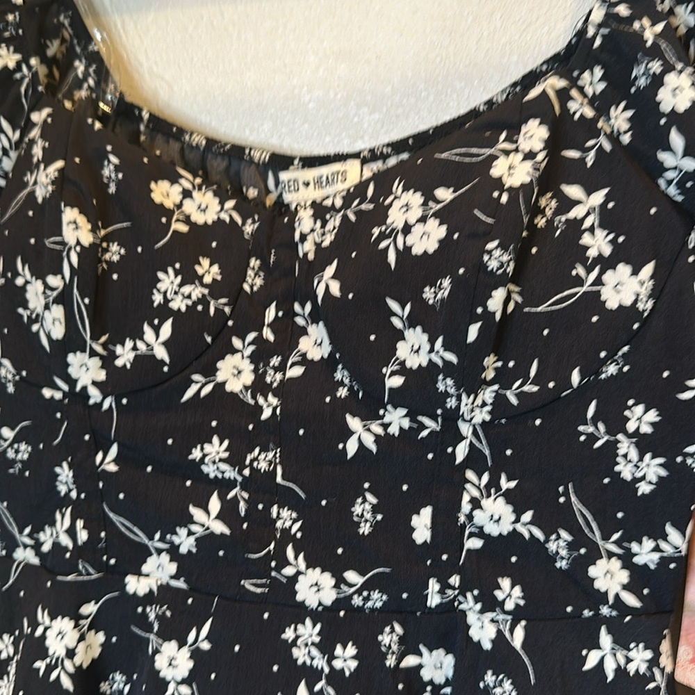Floral Green Inspired Hearts Top Large - Picture 4 of 6